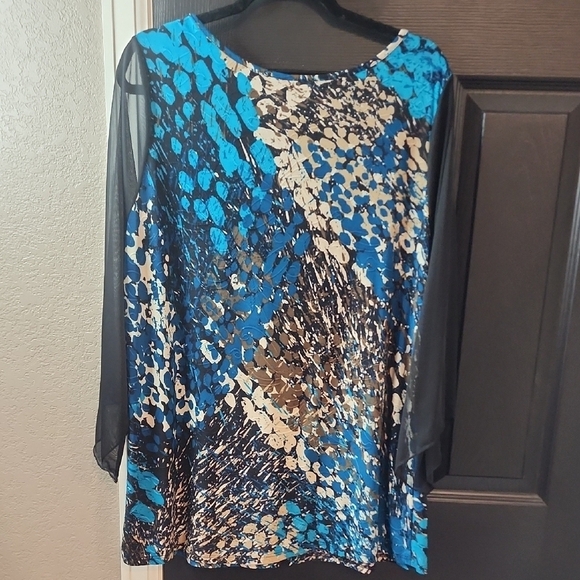 Lavish Blue and Black Graphic Blouse with Relaxed Fit - Picture 3 of 3